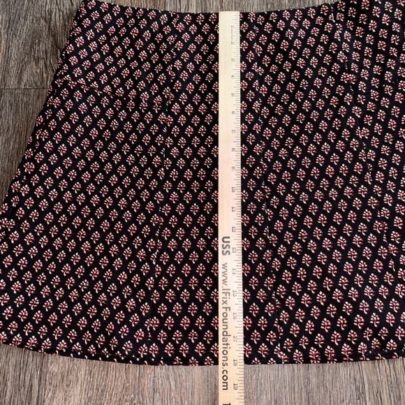 Loft size 14 petite adorable skirt excellent condition - Picture 2 of 8